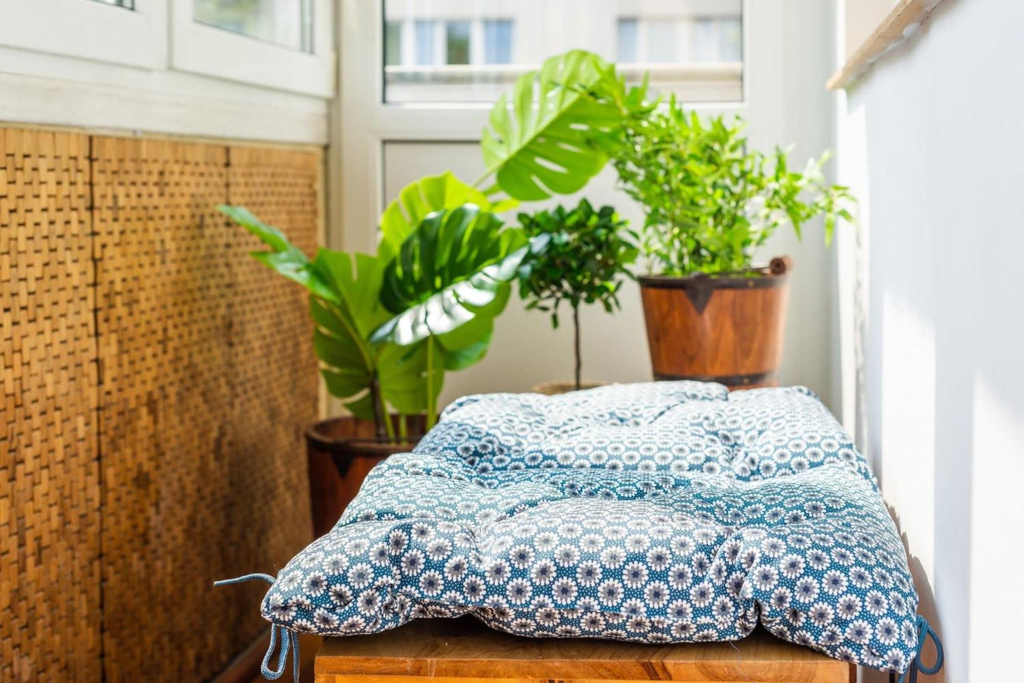 Smolna 8 - Warm With Balcony By Renters Apartment Warsaw