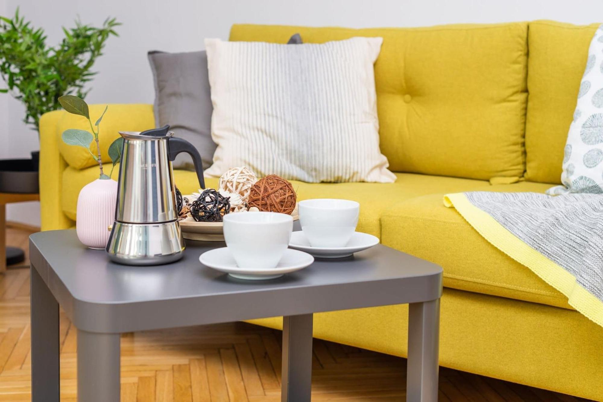 Apartment Smolna 8 - Warm With Balcony By Renters *
